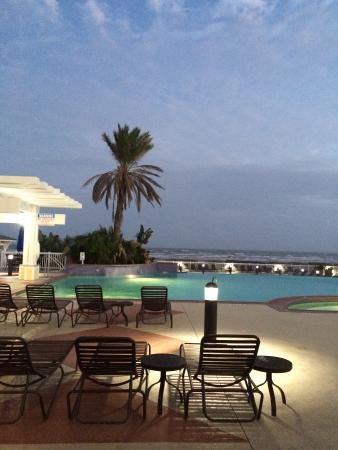 The Pointe Restaurant & Bar