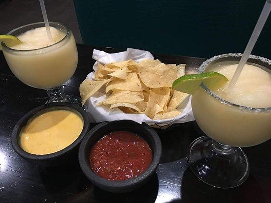 Rockin S Bar & Grill