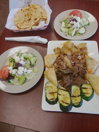 Yannis Gyros And Kebobs
