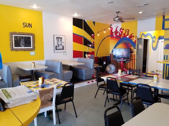 Blue Water Grill & Ignoble Pizzeria