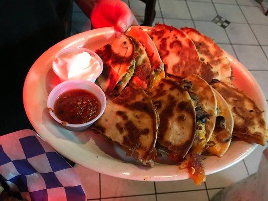 Charlie Brown's Neighborhood Bar & Grill