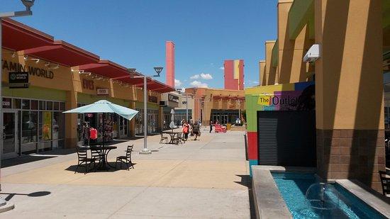 Outlet Shoppes at El Paso