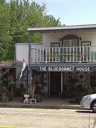 The Bluebonnet House & Garden Center