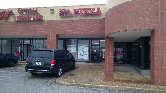 Miss Ellie's Pizza