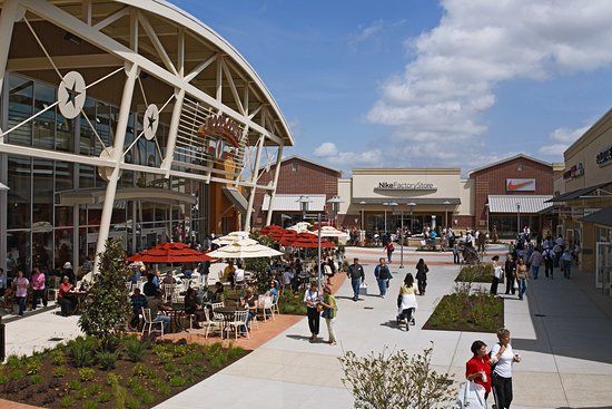 Houston Premium Outlets