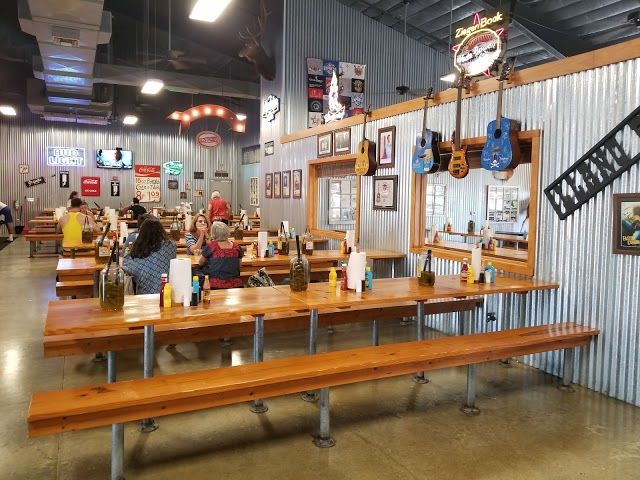Cooper's Old Time Pit Bar-B-Que